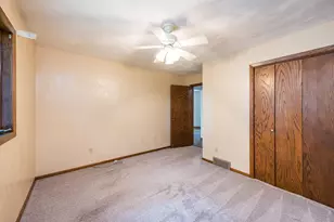 630 E 13th St, Blue Earth, MN 56013 - Photo 23