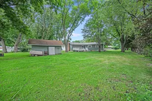 630 E 13th St, Blue Earth, MN 56013 - Photo 5