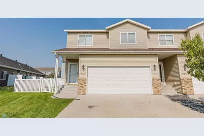 4285 Estate Drive S, Fargo, ND 58104 - Photo 1