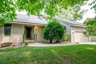 685 Cheyenne Ln, Mendota Heights, MN 55120 - Photo 1