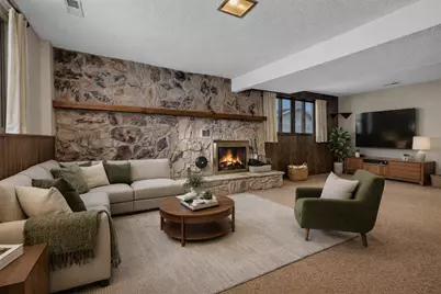 726 Hassan Street SE, Hutchinson, MN 55350 - Photo 5