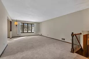 726 Hassan St SE, Hutchinson, MN 55350 - Photo 17