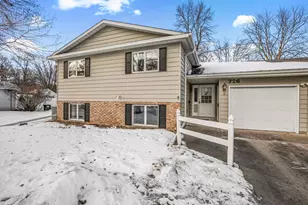 726 Hassan St SE, Hutchinson, MN 55350 - Photo 29