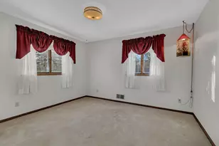 726 Hassan St SE, Hutchinson, MN 55350 - Photo 19