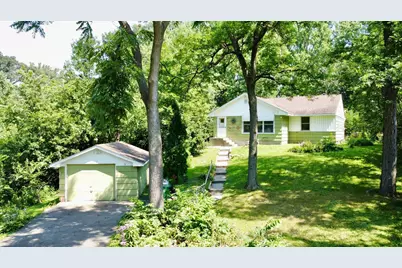 1012 Quebec Avenue N, Golden Valley, MN 55427 - Photo 1