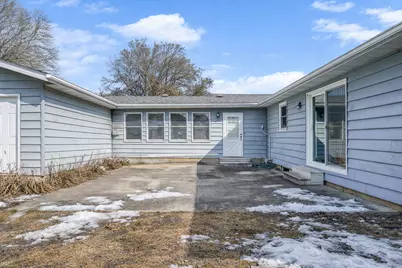 1050 Carlton Avenue, Faribault, MN 55021 - Photo 3