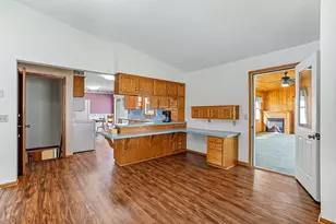 1050 Carlton Ave, Faribault, MN 55021 - Photo 7