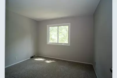 4848 Grenwich Trail N, Oakdale, MN 55128 - Photo 17