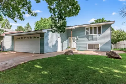 909 104th Avenue NW, Coon Rapids, MN 55433 - Photo 1