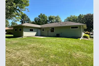 1115 Elmhurst Avenue, Luverne, MN 56156 - Photo 5