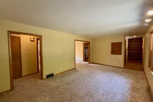 1115 Elmhurst Ave, Luverne, MN 56156 - Photo 5