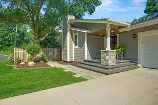 5536 Mirror Lakes Dr, Edina, MN 55436 - Photo 15