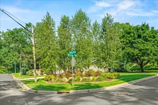 5536 Mirror Lakes Dr, Edina, MN 55436 - Photo 35