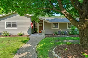 5536 Mirror Lakes Dr, Edina, MN 55436 - Photo 3