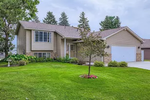 912 11th Ave SW, Isanti, MN 55040 - Photo 1