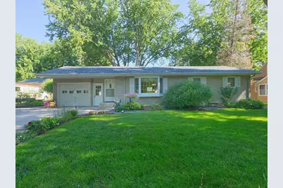 116 Fairlawn Avenue E, Winsted, MN 55395 - Photo 1