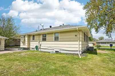 5125 Howe Lane, Brooklyn Center, MN 55429 - Photo 35