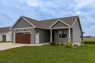 285 7th Ave SE, Plainview, MN 55964 - Photo 1