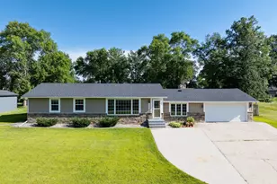 1214 S Darling Dr NW, Alexandria, MN 56308 - Photo 1