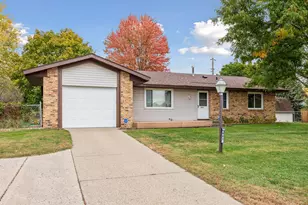 891 Garden View Dr, Apple Valley, MN 55124 - Photo 19