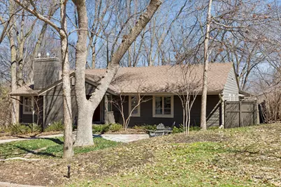 590 Montcalm Place, Saint Paul, MN 55116 - Photo 3