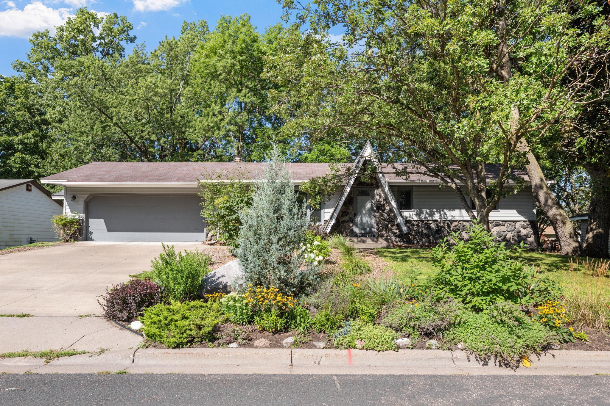5237 Sunnyside Rd, Mounds View, MN 55112 - MLS 6773306 - Coldwell Banker