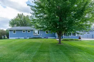 205 Prairie Ave NE, Staples, MN 56479 - Photo 3