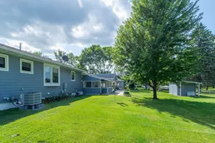 205 Prairie Ave NE, Staples, MN 56479 - Photo 5