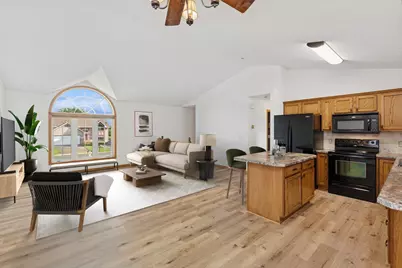 905 E Orchard Street, Belle Plaine, MN 56011 - Photo 1