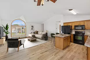 905 E Orchard St, Belle Plaine, MN 56011 - Photo 1