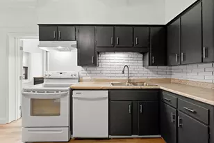 912 5th Ave NE, Austin, MN 55912 - Photo 1