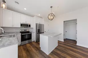 819 Viburnum St, Belle Plaine, MN 56011 - Photo 3