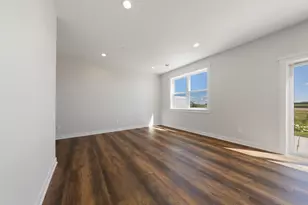 819 Viburnum St, Belle Plaine, MN 56011 - Photo 11