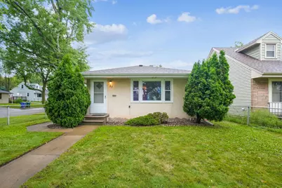 87 Hoyt Avenue W, Saint Paul, MN 55117 - Photo 1