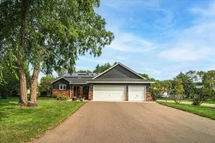 7602 26th St N, Oakdale, MN 55128 - Photo 1