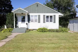 336 Franklin Ave, Wabasha, MN 55981 - Photo 1