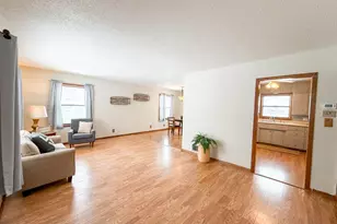 606 Morningside Dr, Worthington, MN 56187 - Photo 5