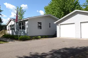 204 Sullivan Ave S, Hinckley, MN 55037 - Photo 1