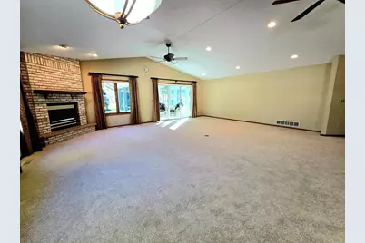 642 Jenisa Drive, Saint Cloud, MN 56301 - Photo 15