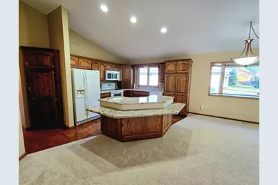 642 Jenisa Drive, Saint Cloud, MN 56301 - Photo 5