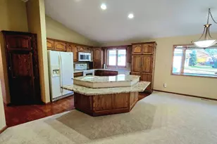 642 Jenisa Dr, Saint Cloud, MN 56301 - Photo 5