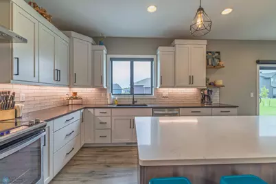 5606 43rd Street S, Fargo, ND 58104 - Photo 7