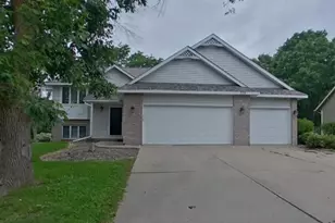 739 Ashley Dr, Chaska, MN 55318 - Photo 1