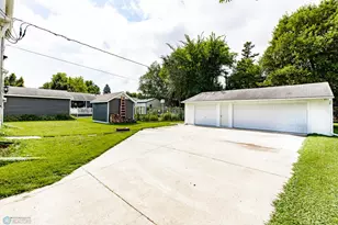 709 13th St N, Moorhead, MN 56560 - Photo 49