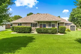 1904 Red Fox Rd, Saint Cloud, MN 56301 - Photo 3