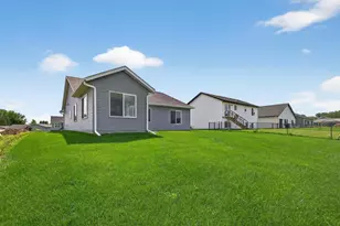 106 Fairway St., Zumbrota, MN 55992 - Photo 5