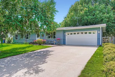 1946 11th Avenue E, Shakopee, MN 55379 - Photo 1