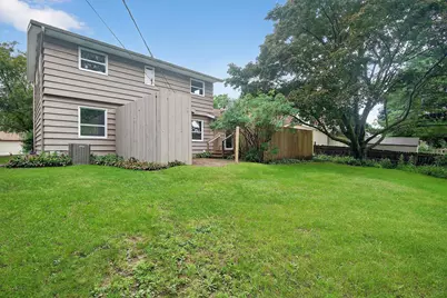 559 21st Street NE, Rochester, MN 55906 - Photo 3