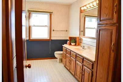 1206 S Shore Drive, Worthington, MN 56187 - Photo 15