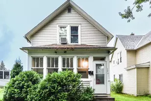 792 Cook Ave E, Saint Paul, MN 55106 - Photo 1